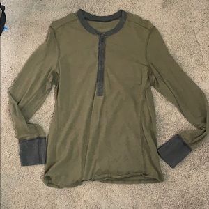 Green men’s medium Lululemon Henley